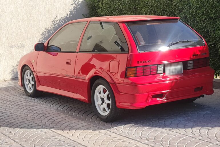 Spotted a very clean [Suzuki Swift GTi]