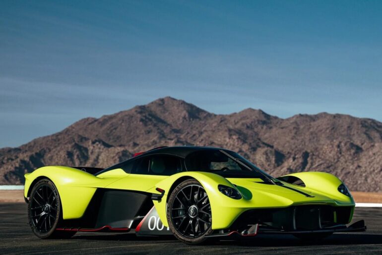 2024 Aston Martin Valkyrie [1511x1889]