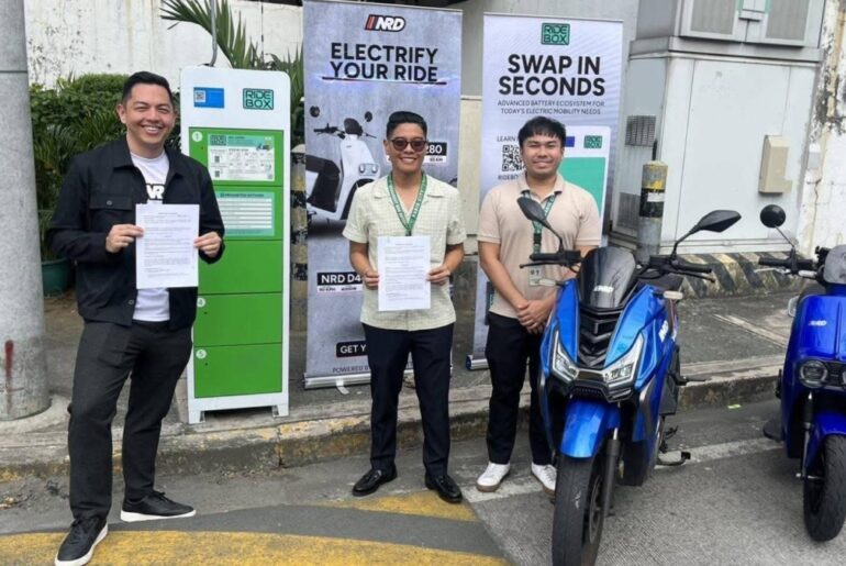 Pasig village opens battery-swapping site