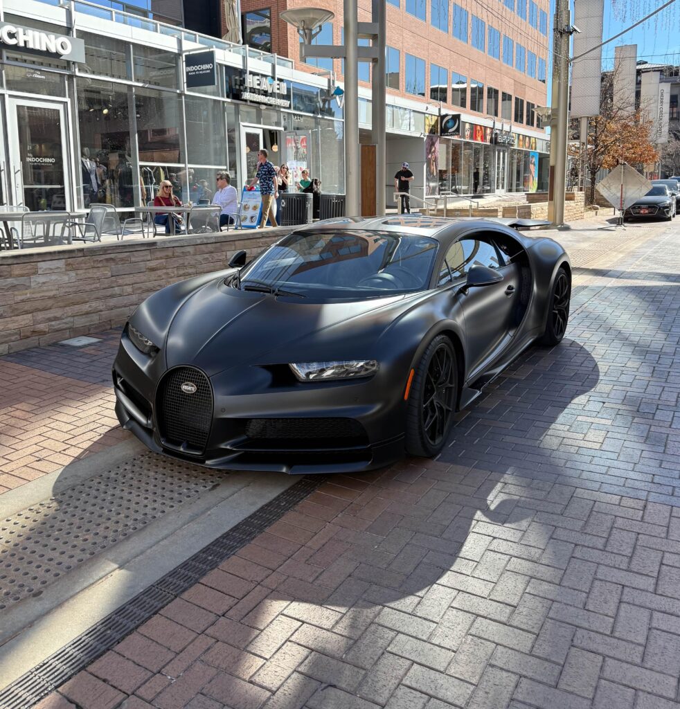 Bugatti Chiron Sport Noire [4167x4346]