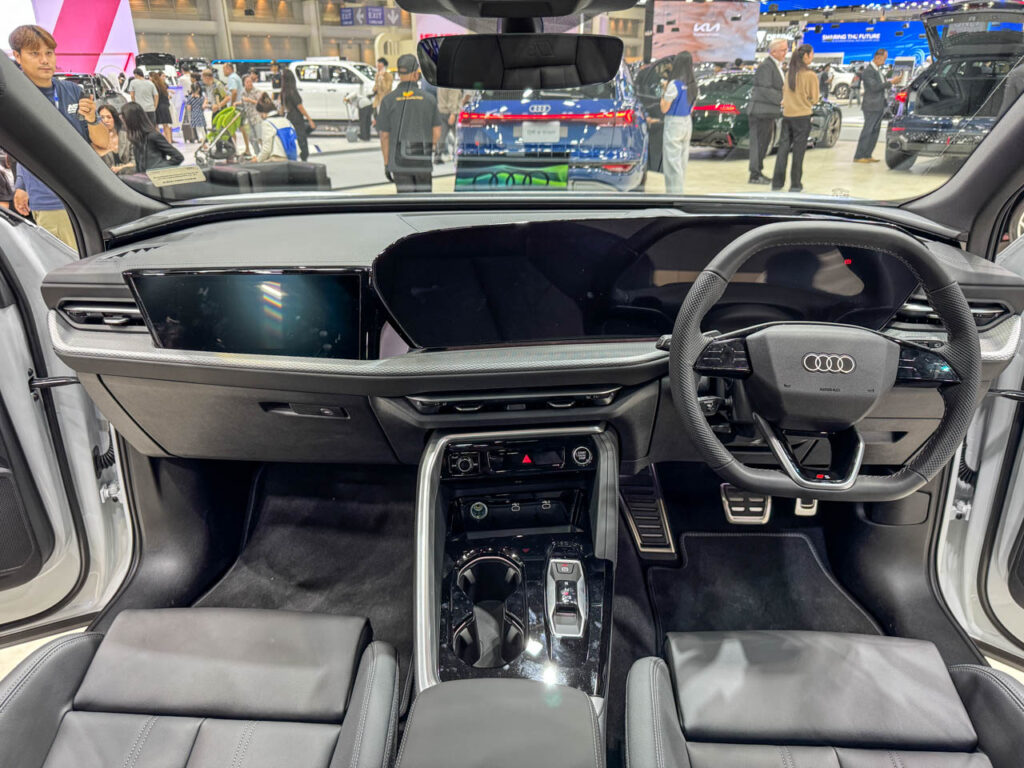 Audi Q5 Sportback e-Hybrid dashboard