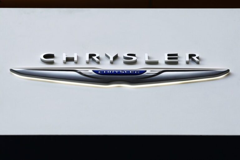 Chrysler recalls 320,000 Jeep plug-in hybrids due to faulty battery that can catch fire