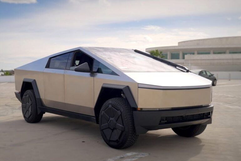 Tesla Seeing Strong Demand For Cheaper Cybertruck, But Musk's 10-Day Deadline Remains In Place - Tesla (NASDAQ:TSLA)