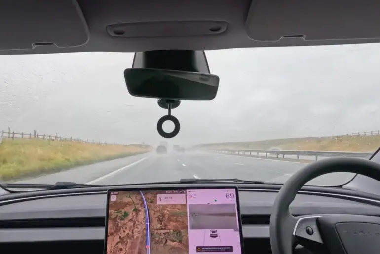 Man drives at 60mph, 65mph and 70mph on a highway in an EV to see what effect speed has on range