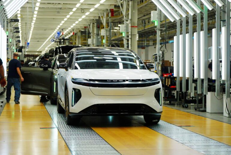 Lucid widely misses earnings expectations, forecasts slowing EV growth in 2026