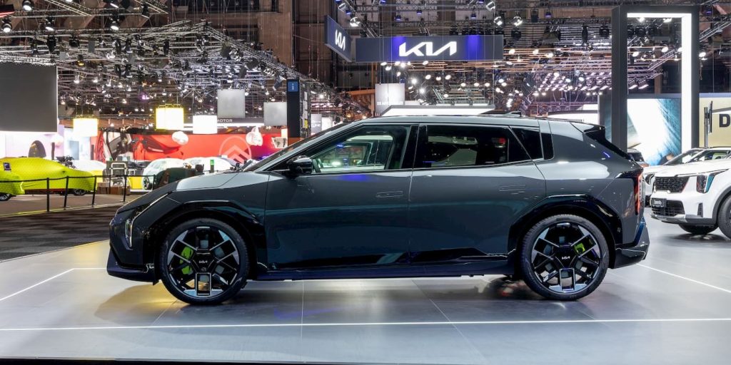 Kia-electric-hot-hatch-spotted