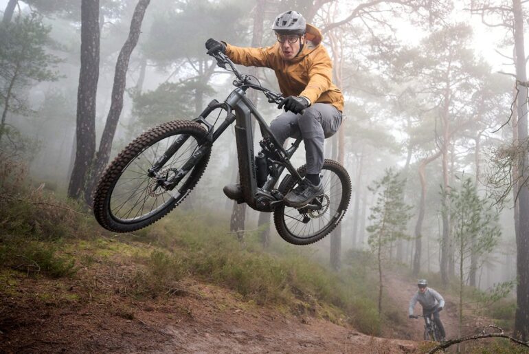 Merida ETMO 800 jumping