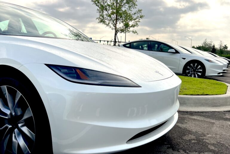 JD Power: EV Owners Are Ridiculously Satisfied With Their Cars