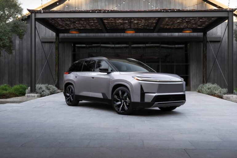 The Very American Toyota Highlander Goes All-Electric