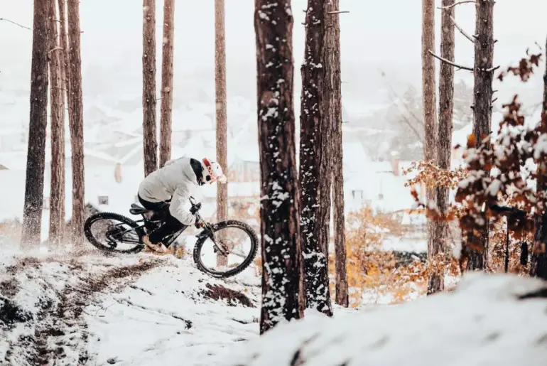 Extremes for E-Bike Battery: What’s Worse – Scorching Sun, Frost or Moisture?