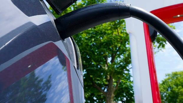Canadian Government expected to announce it's scrapping EV mandate in favour of new fuel efficiency system: source