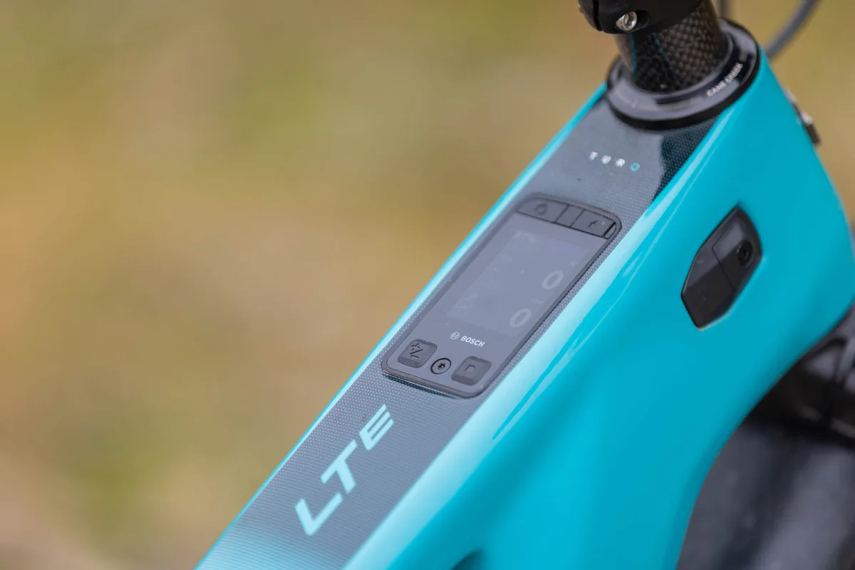 Yeti LTE T4 with Bosch Kiox screen integrated into the top tube.