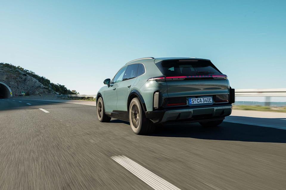 2026 porsche cayenne turbo electric