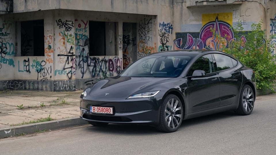 Tesla Model 3 Long Range