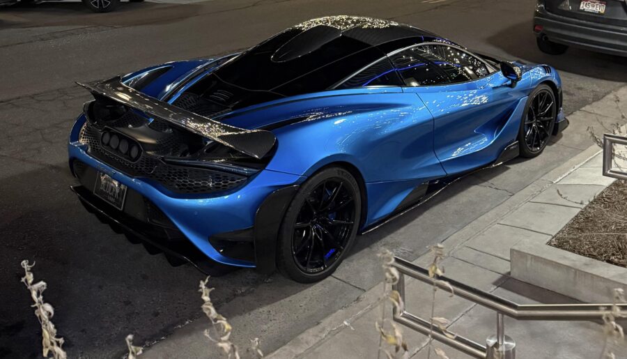 Mclaren 765LT [3562×3562]