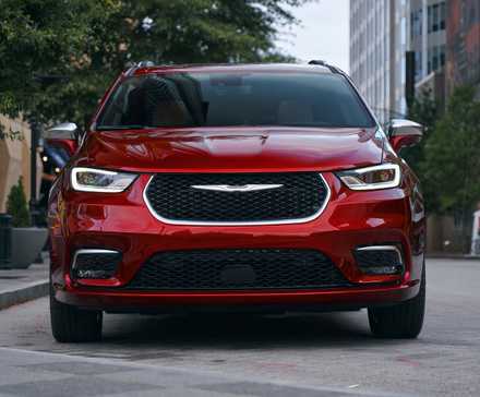 2024 Chrysler Pacifica exterior