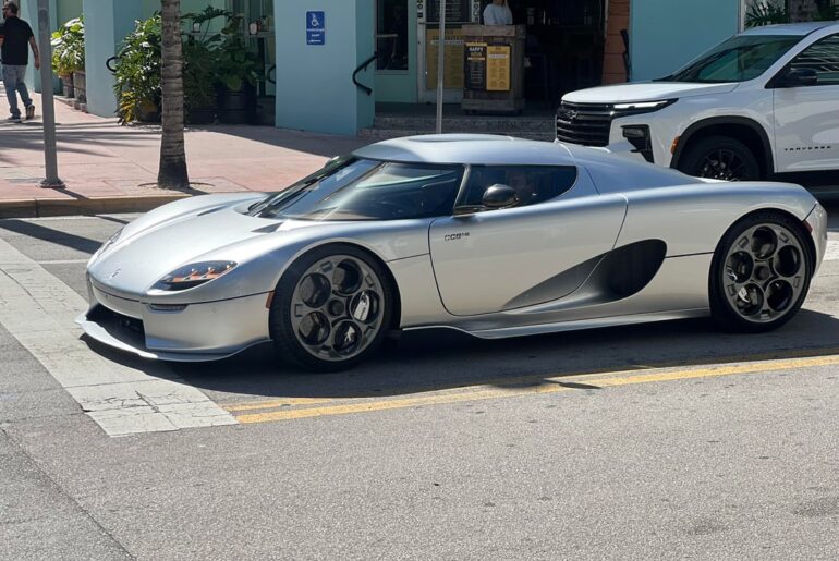 [Koenigsegg CC850] chilling in South Beach