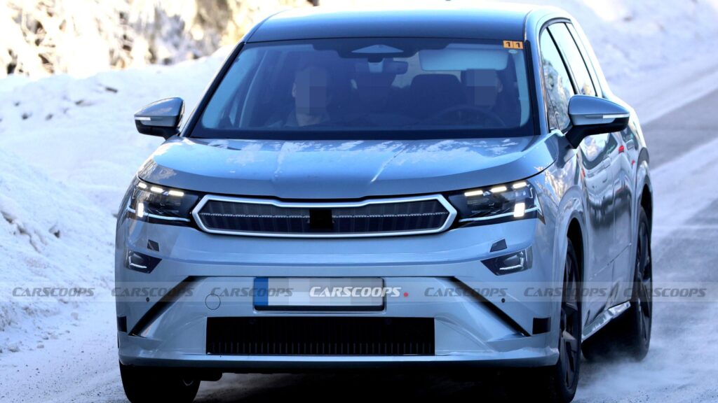 Skoda’s Super-Sized EV Takes Aim At The Hyundai Ioniq 9 (Skoda Peaq spy shots)