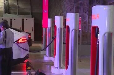 Bonita Springs leaders to discuss Tesla Superchargers downtown