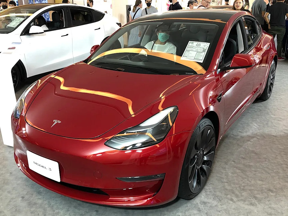 2022 Tesla Model 3 Performance.