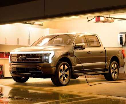 2023 Ford F-150 Lightning charging 