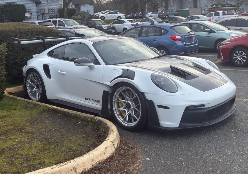 Is a [Porsche 911 GT3 RS] considered spotted worthy? I wish I was able to get better pictures.
