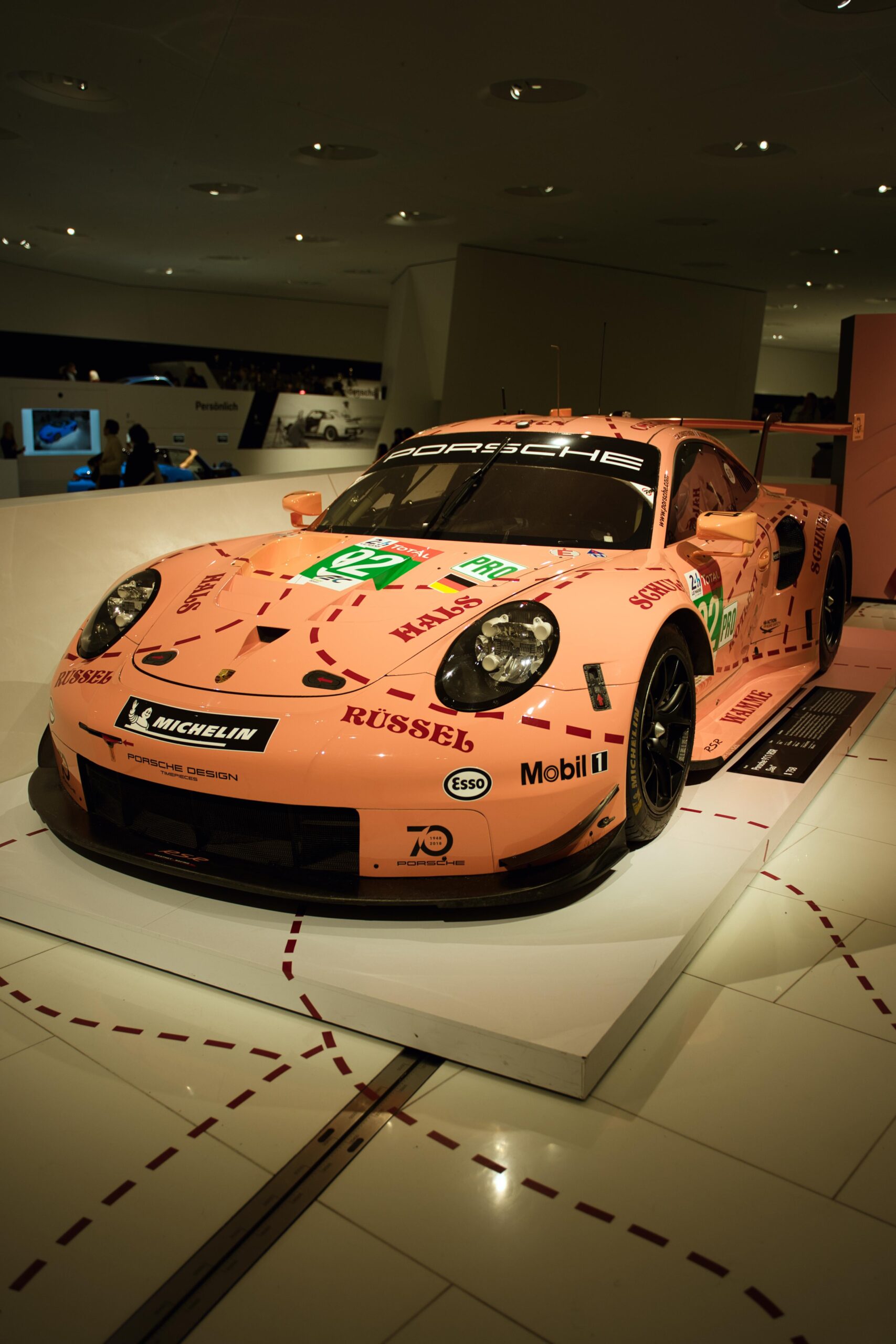 Porsche 911 RSR Pink Pig [4000 x 6000] - EVSHIFT