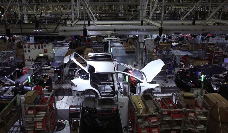 Tesla scraps Model S and Model X to build robots