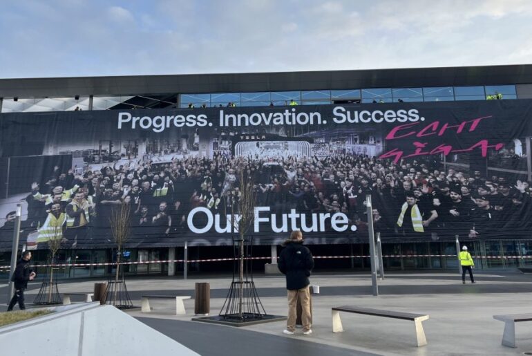 Tesla Giga Berlin makes a statement of solidarity amid IG Metall conflict