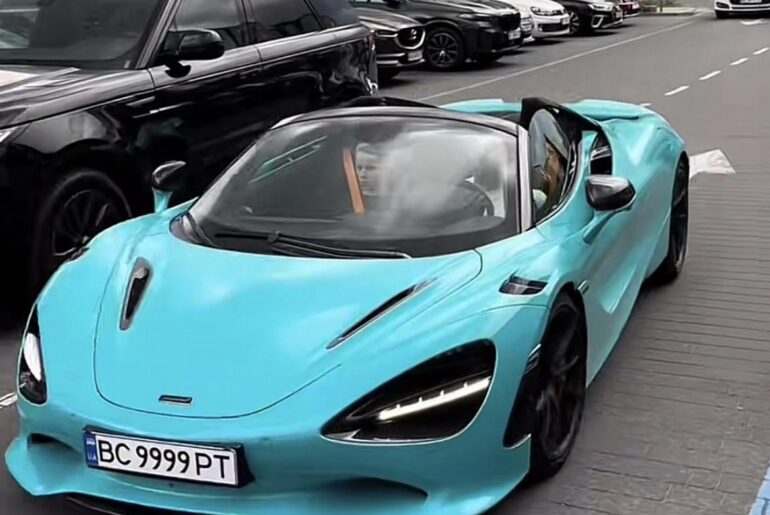 [McLaren 750S Spider]