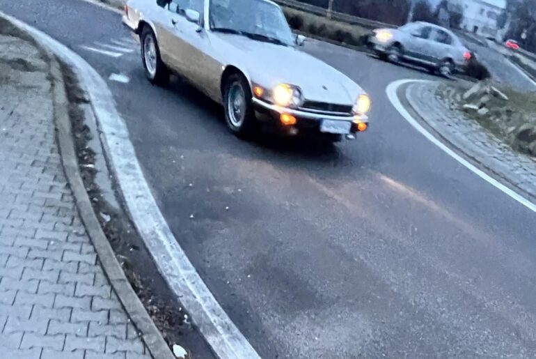 [Jaguar XJS Convertible] Spotted in Senec, Slovakia