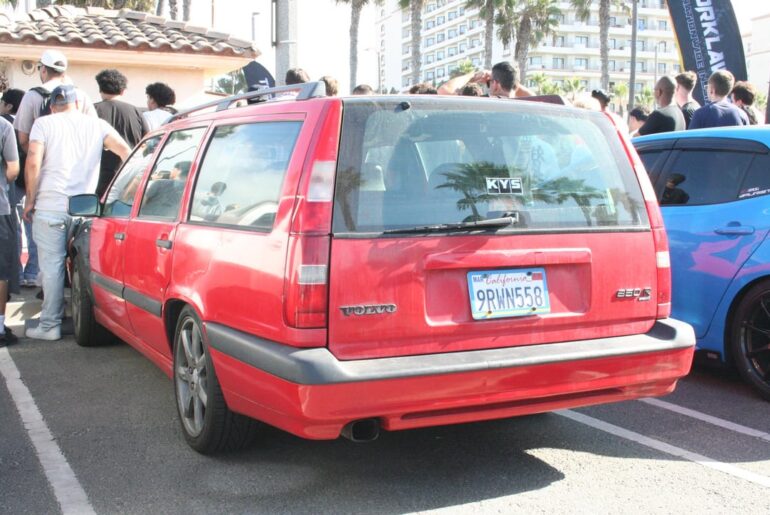 [Volvo 850R] which was ignored at a hypercar meet