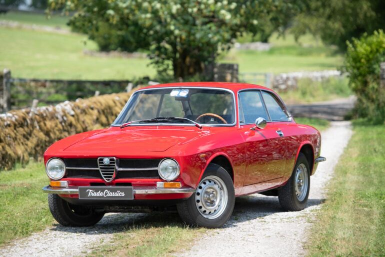 Alfa Romeo GT 1300 Junior (1800 x 1200)