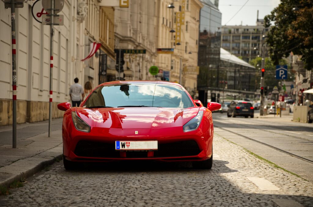 Ferrari 488 - Streets of Vienna [5652 x 3737]