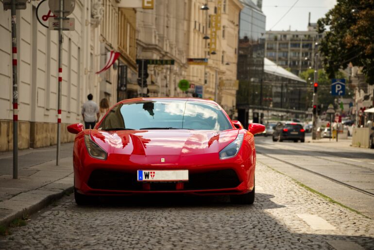 Ferrari 488 - Streets of Vienna [5652 x 3737]