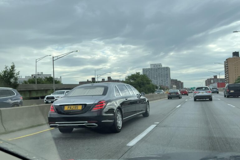 [Mercedes Maybach S600 Pullman] Saw this a couple of months back in New York City