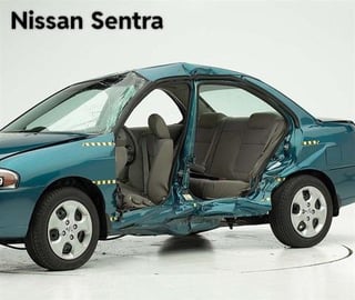 Side impact crash tests of 2005 model compact cars by IIHS