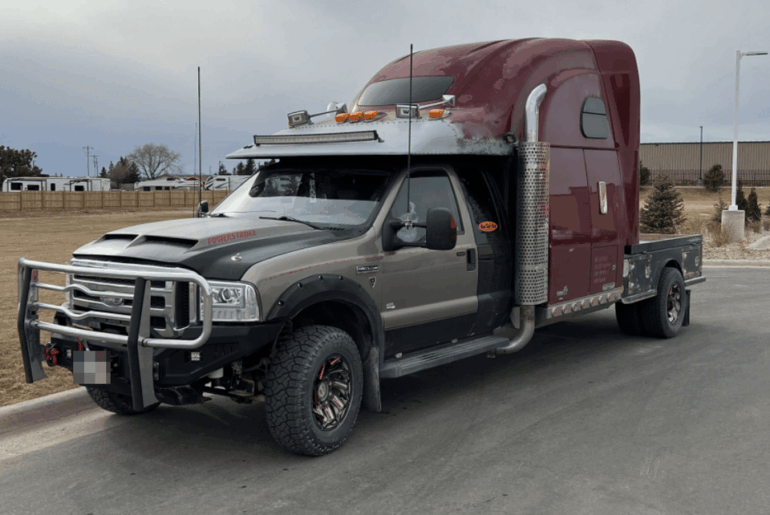 A [2006 Ford F-350] with the sleeper cab from a Western Star semi