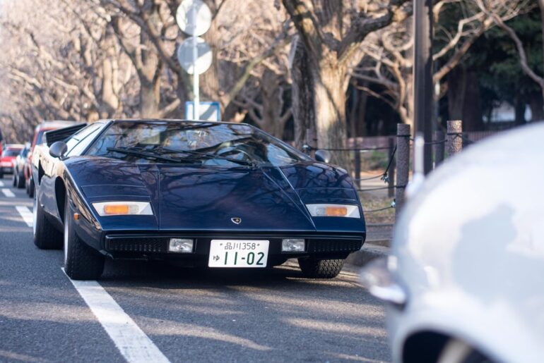 Countach, 8C and more in Tokyo today [multi]