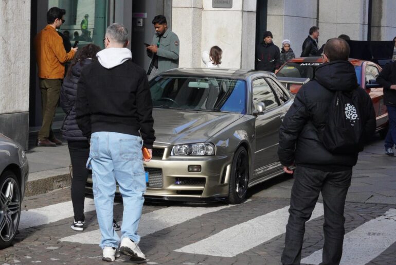 [Multi] at Piazza Affari sunday gathering in Milan.