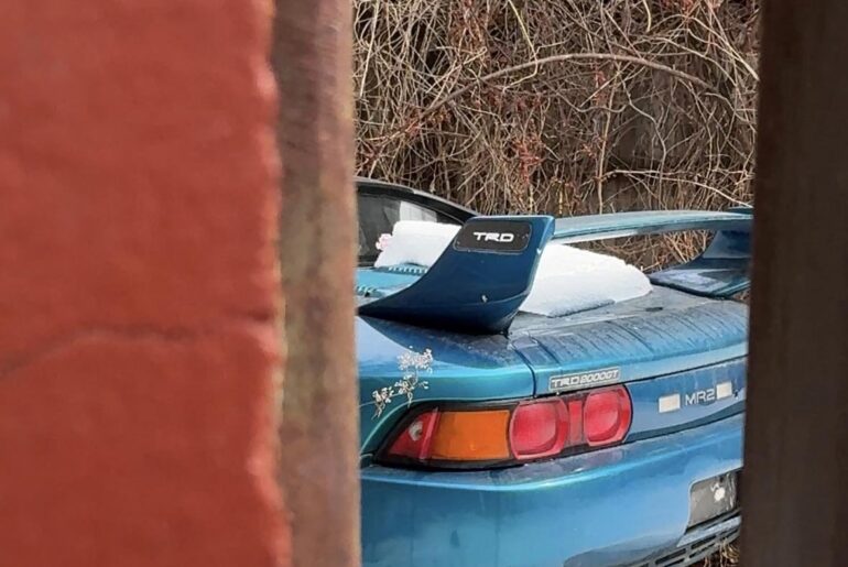 [Toyota MR2] Just caught a glimpse walking down the street