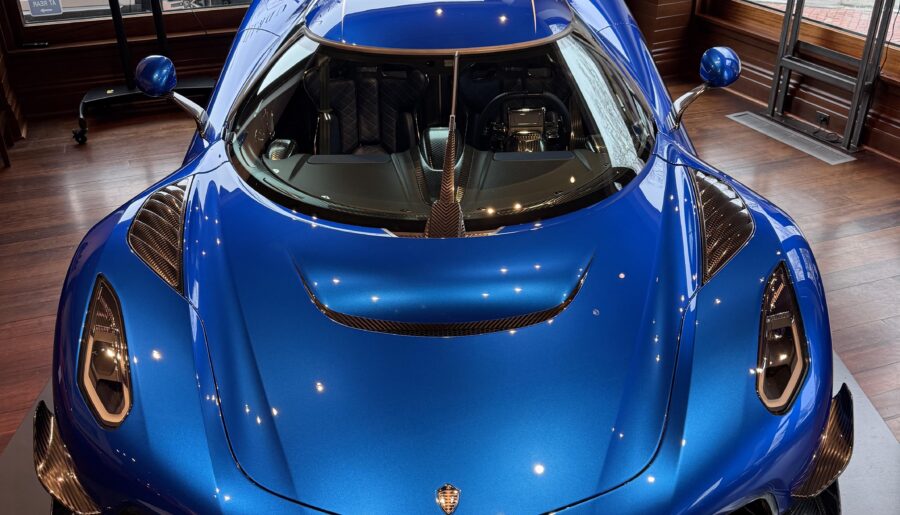 2025 Koenigsegg Jesko (4284×5712)