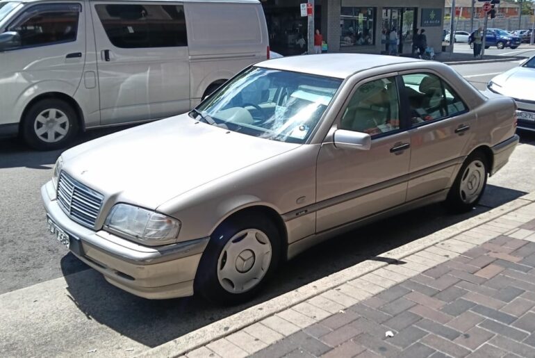Spotted a 1998 Mercedes Benz C200 (W202) today