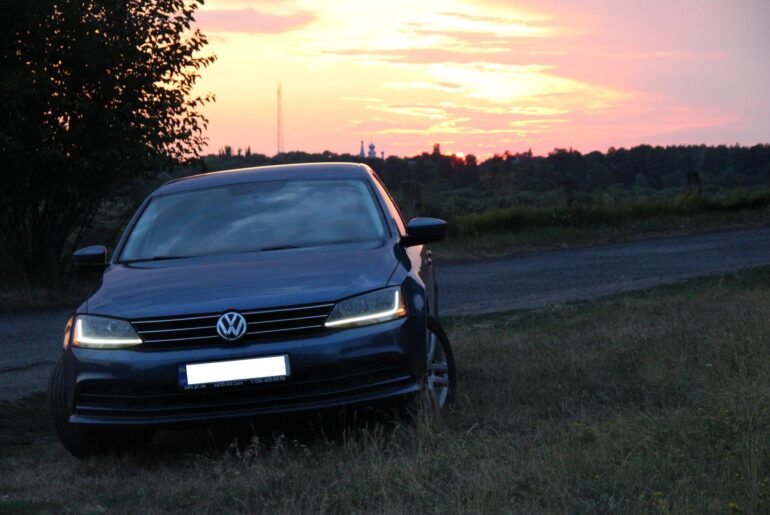 Volkswagen Jetta at sunset. [1920×1280]