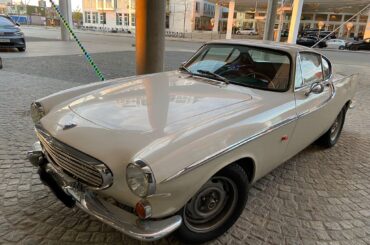 Volvo P1800. Took the pic myself during a visit to Copenhagen a couple of years ago (2048x1536)