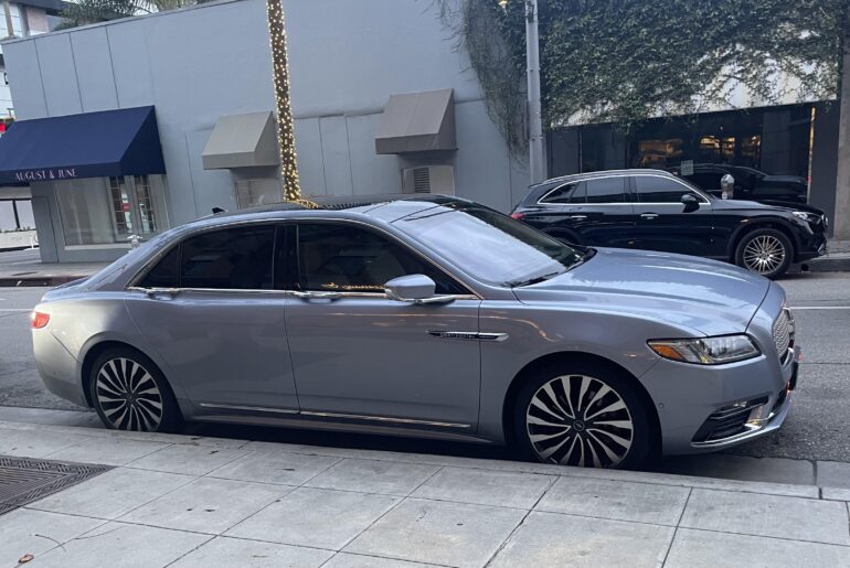 [Lincoln Continental] Mint. Beverly Hills.