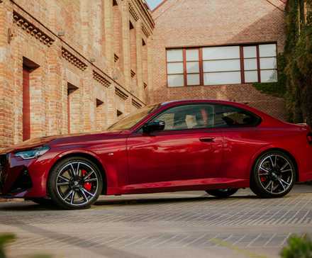 Front 3/4 shot of a 2025 BMW M240i