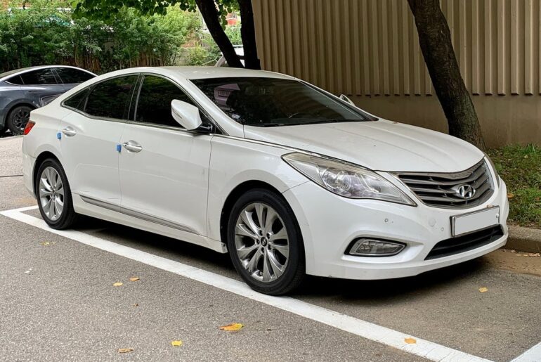 2013 Hyundai Azera/Grandeur. The Official Car Of....