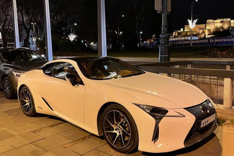 [Lexus LC500h]