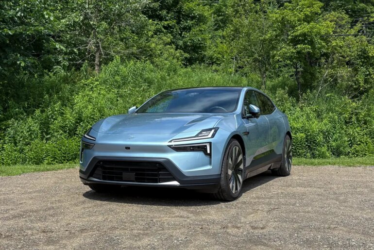 polestar 4 2025 01 exterior front angle blue scaled jpg